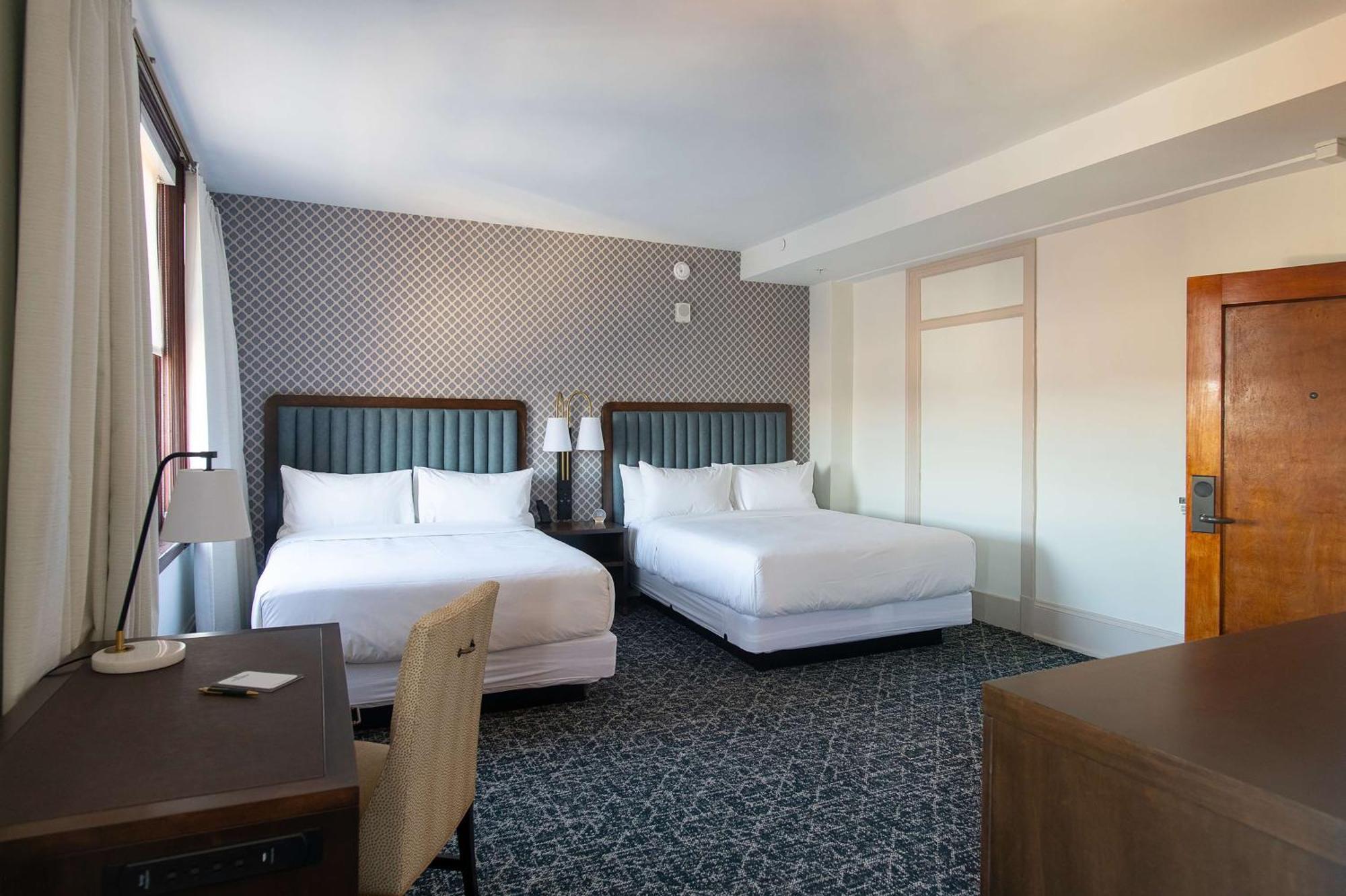 Hotel Petersburg, Tapestry Collection By Hilton Exterior photo